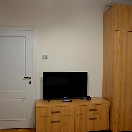 Brand New Apartment In City Center Lviv Exterior photo